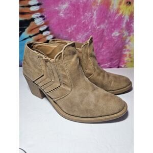 Qupid Distressed Suede Stitched Chevron Western Booties - Size 7